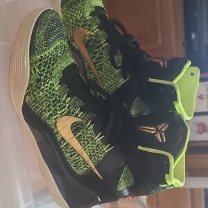 Nike Kobe9 Elite Victory Size 8. Used Not In box.